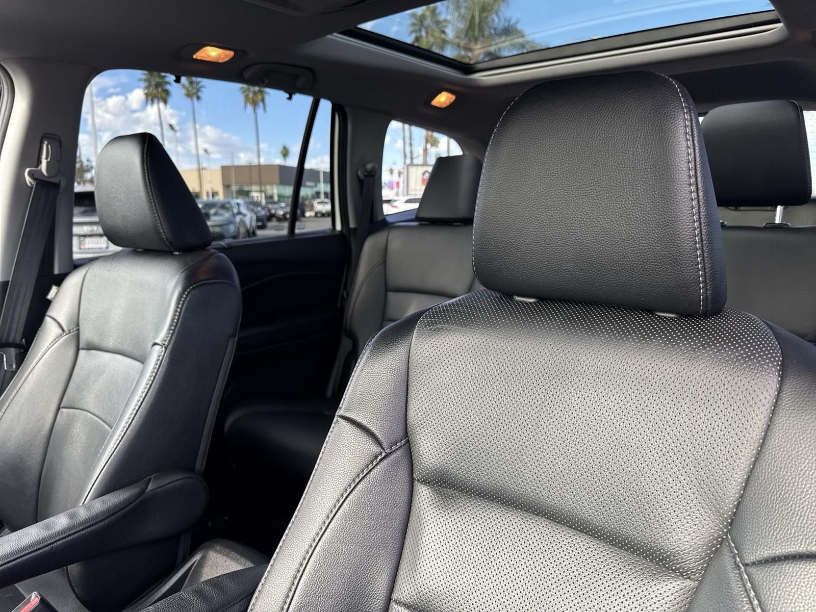 Thumbnail: 2017 Honda Pilot - 26