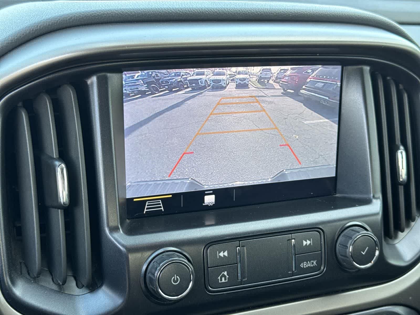 Thumbnail: 2022 Chevrolet Colorado - 34