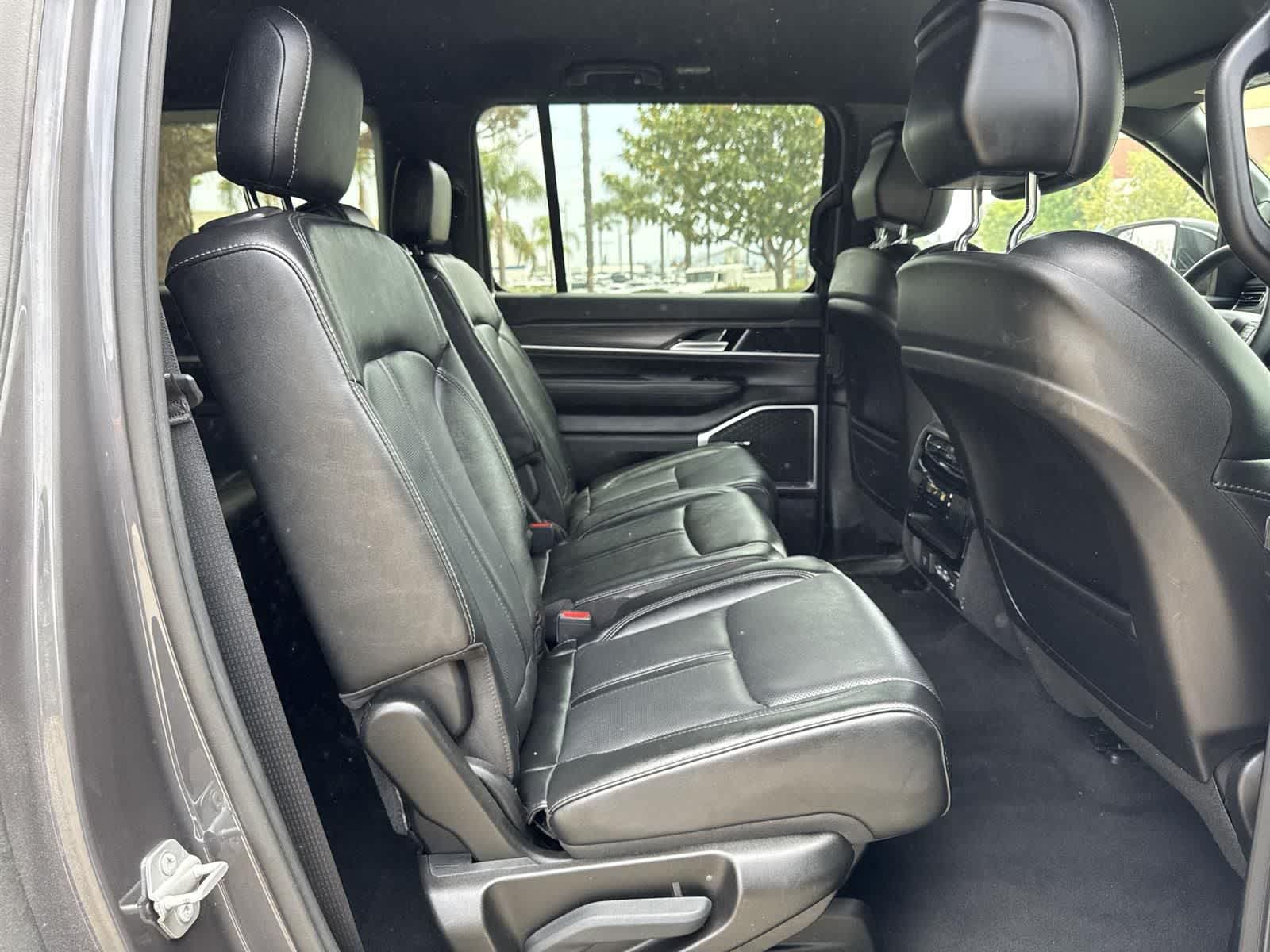 Thumbnail: 2023 Jeep Wagoneer - 38