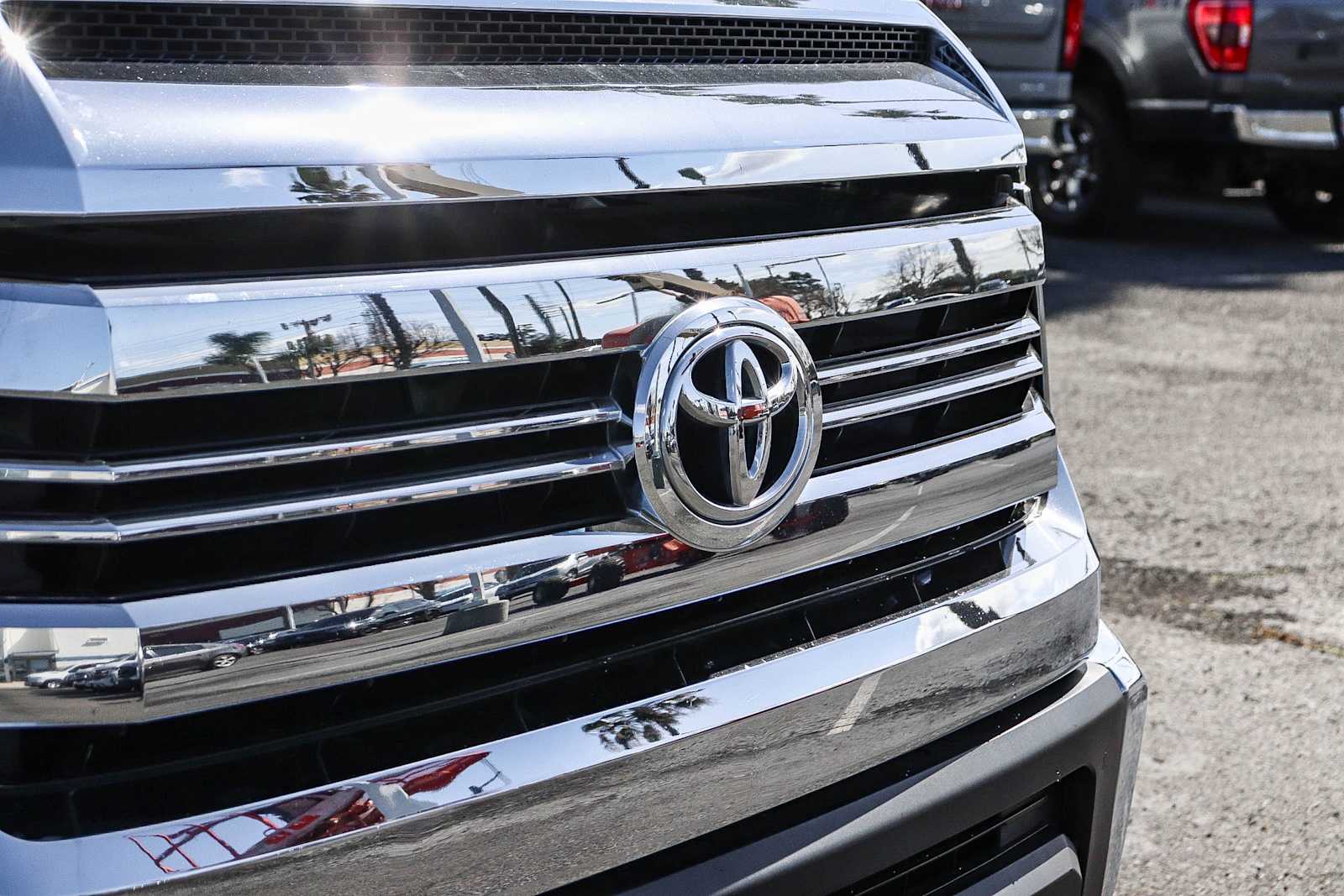 Thumbnail: 2016 Toyota Tundra - 5