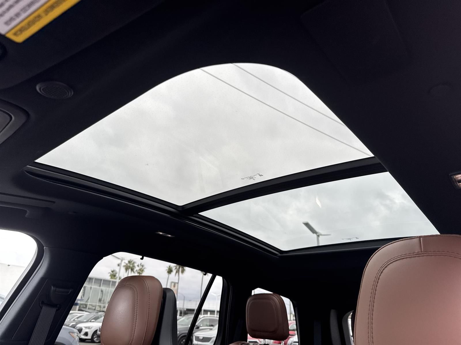 Thumbnail: 2023 Lincoln Aviator - 8