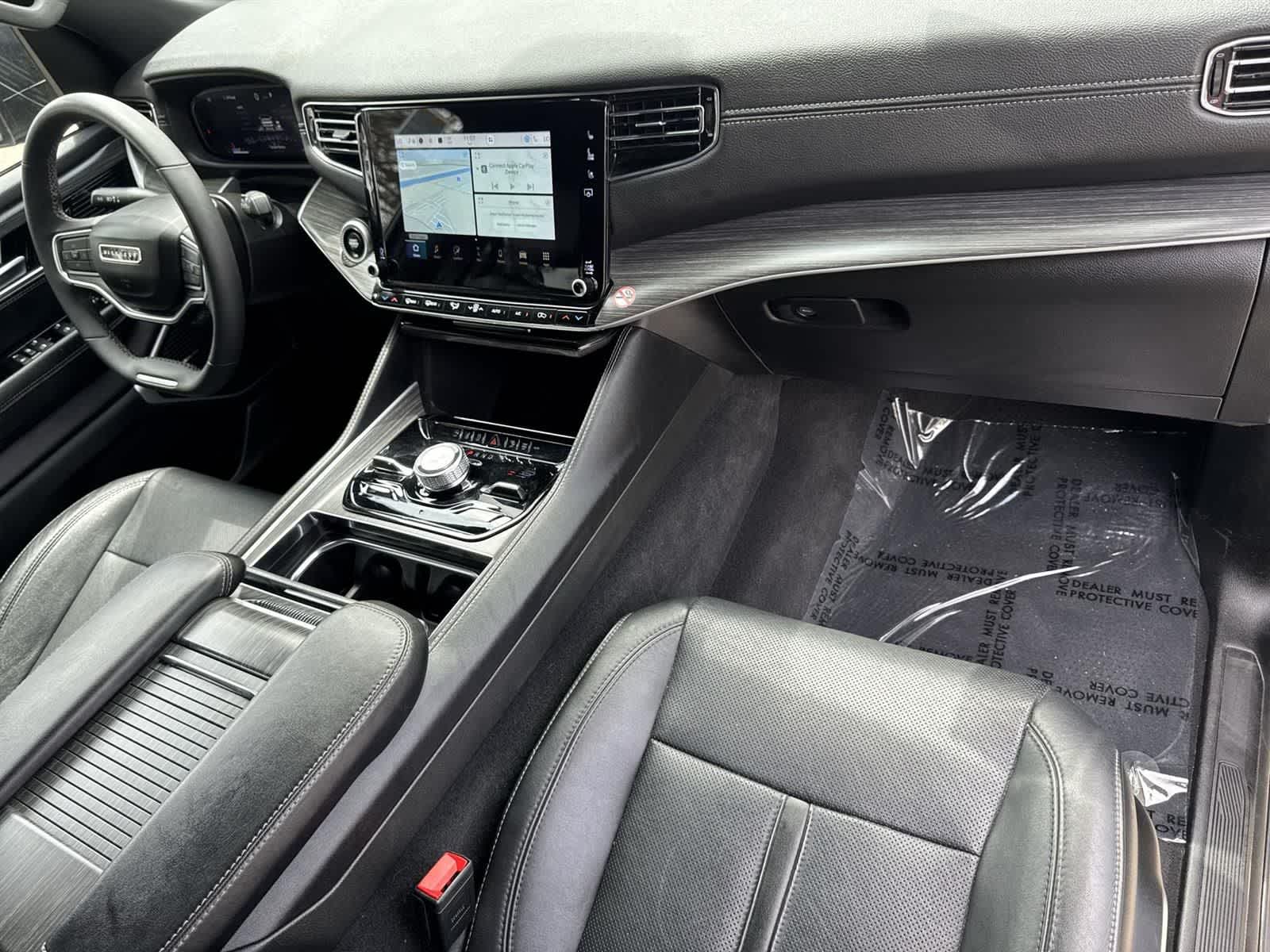 Thumbnail: 2023 Jeep Wagoneer - 42