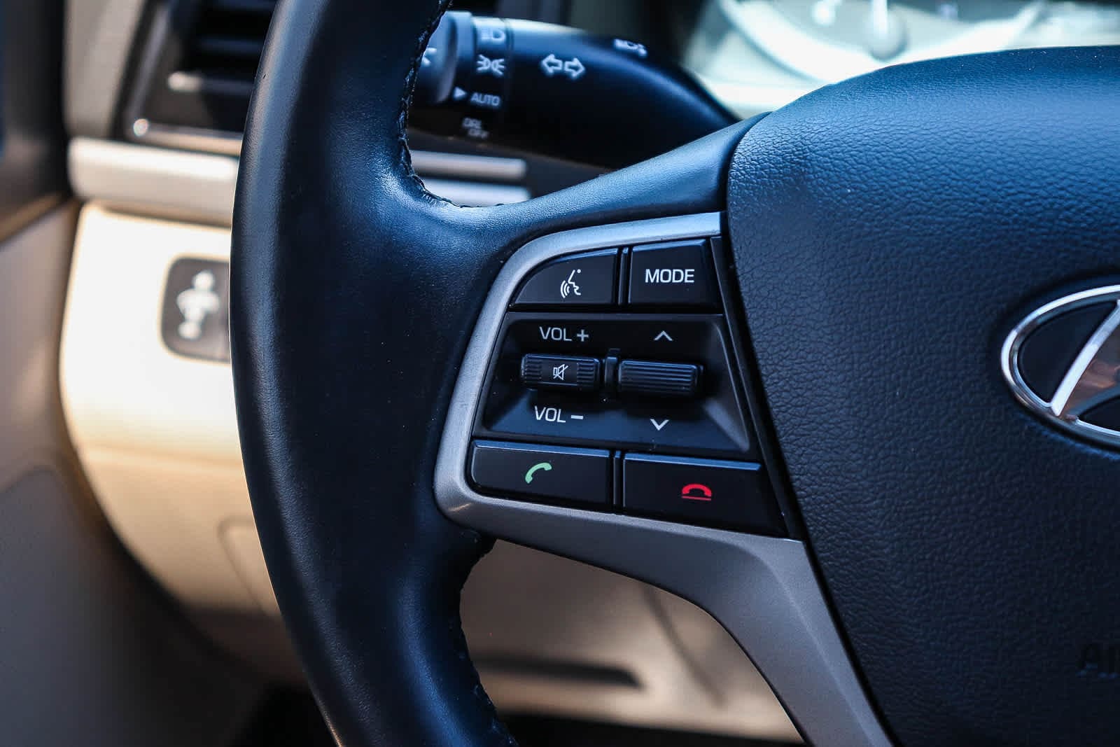 Thumbnail: 2017 Hyundai Elantra - 17