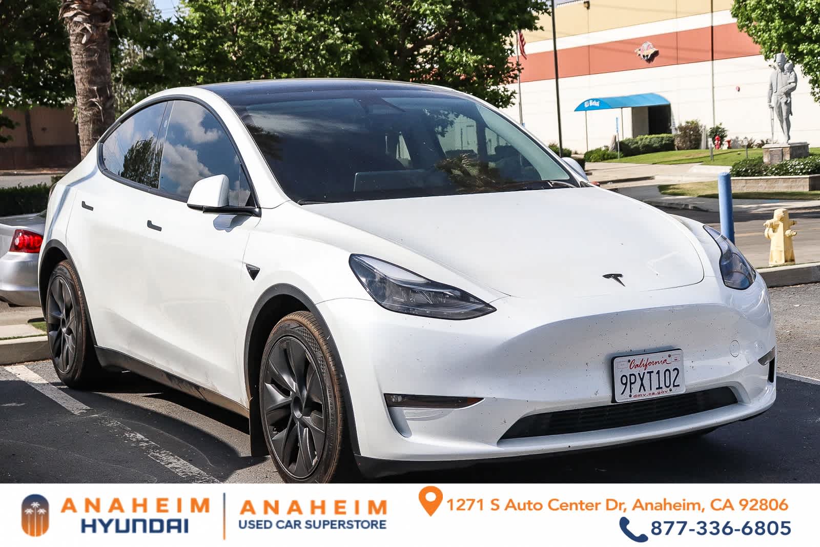 2024 Tesla Model Y Long Range photo 1