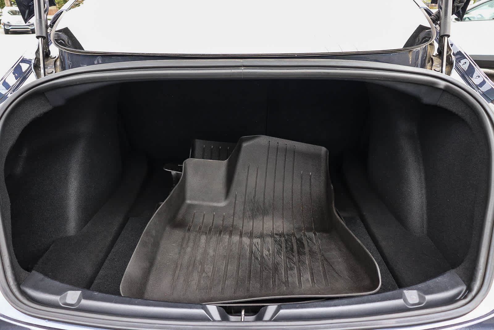 Thumbnail: 2018 Tesla Model 3 - 17