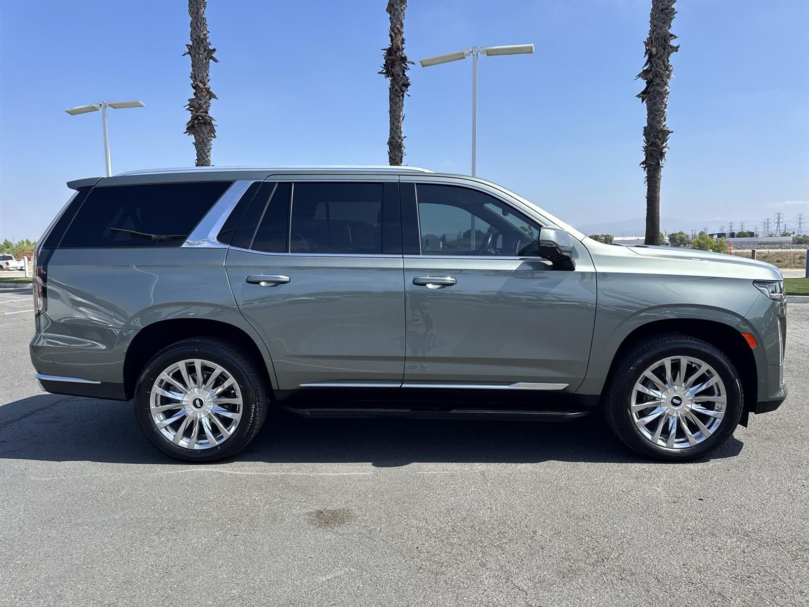 Thumbnail: 2023 Cadillac Escalade - 3