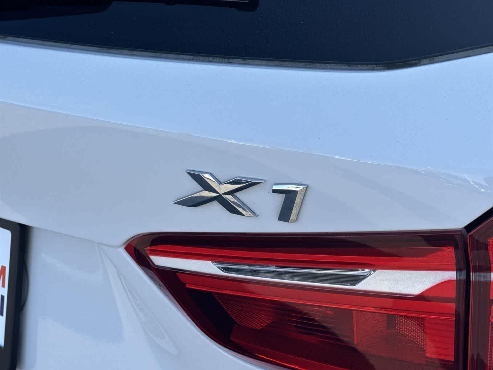 Thumbnail: 2017 BMW X1 - 11