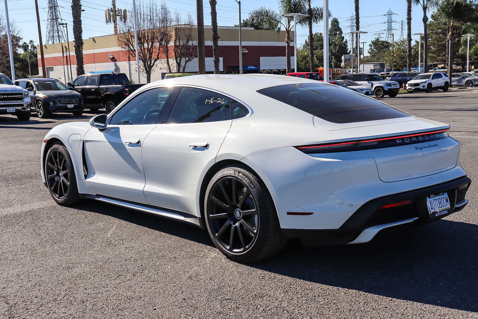 Thumbnail: 2021 Porsche Taycan - 8