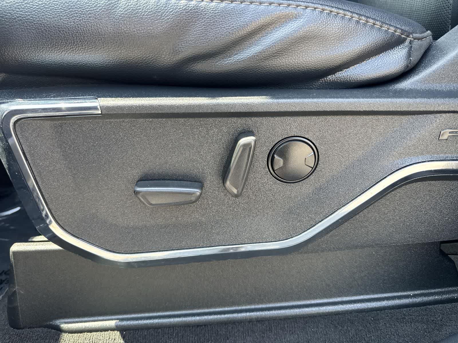 Thumbnail: 2023 Ford Econoline - 24