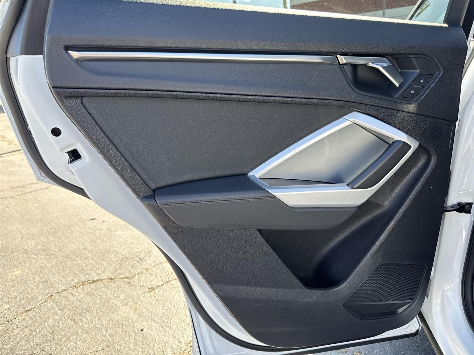 Thumbnail: 2022 Audi Q3 - 25