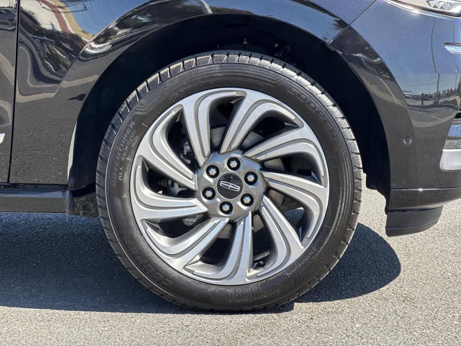 Thumbnail: 2023 Lincoln Navigator L - 44