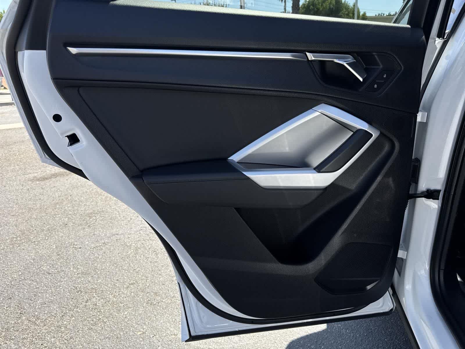 Thumbnail: 2024 Audi Q3 - 26