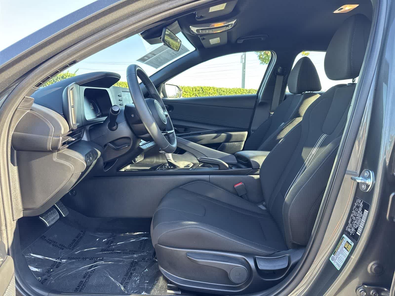 Thumbnail: 2025 Hyundai Elantra - 22