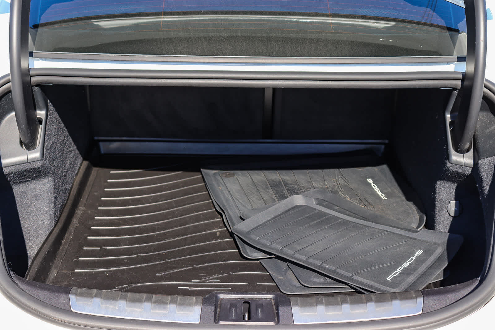 Thumbnail: 2021 Porsche Taycan - 21