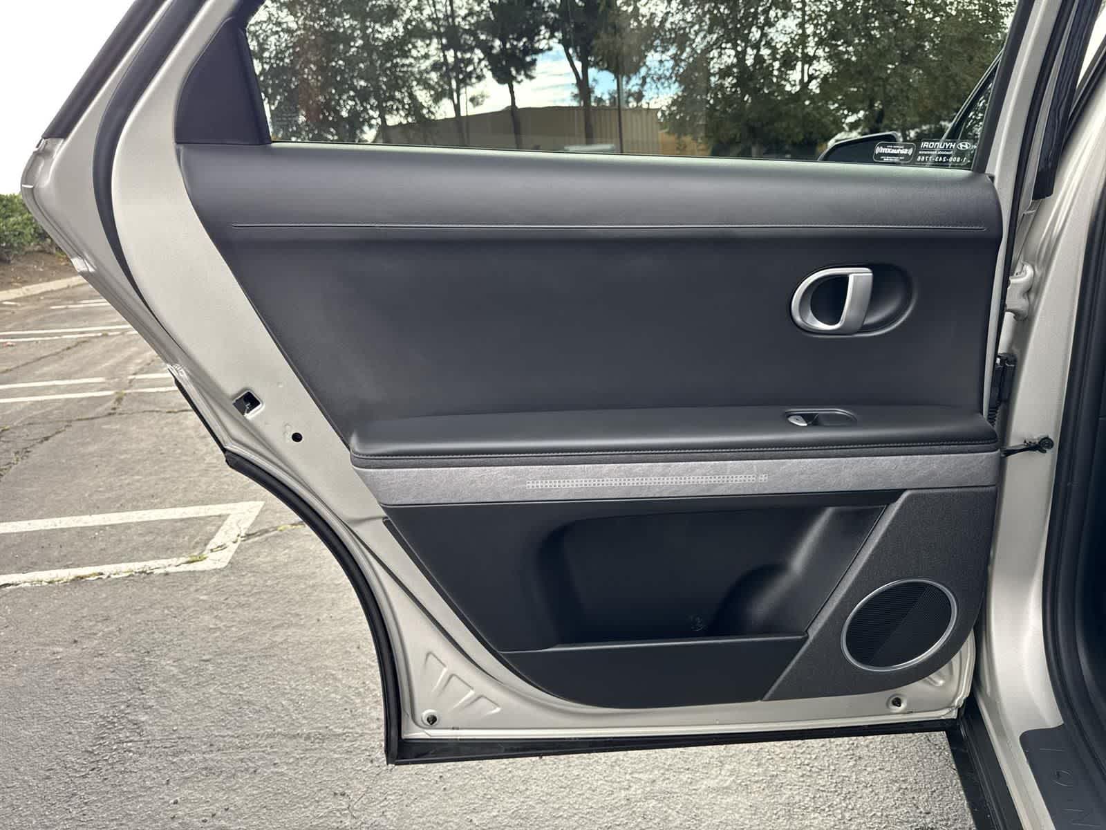 Thumbnail: 2023 Hyundai Ioniq 5 - 25