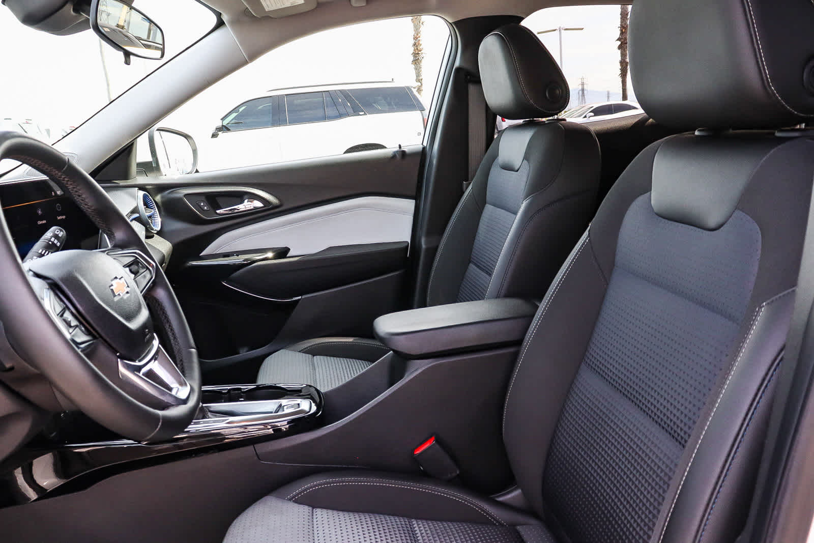 Thumbnail: 2024 Chevrolet Trax - 23