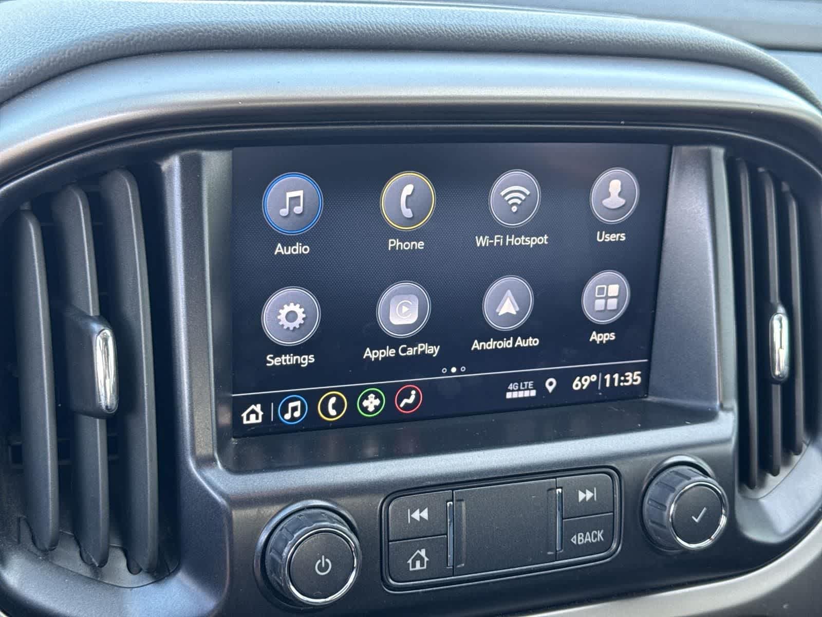 Thumbnail: 2022 Chevrolet Colorado - 26