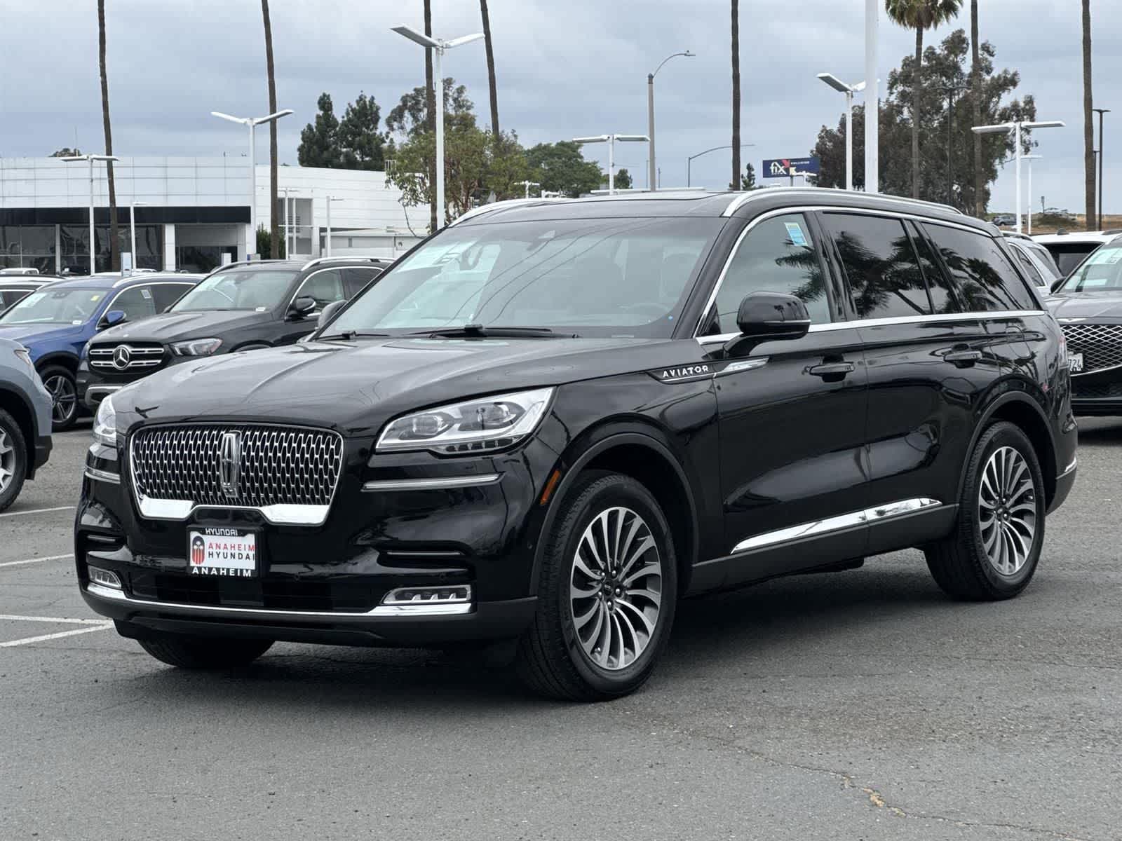 Thumbnail: 2023 Lincoln Aviator - 6