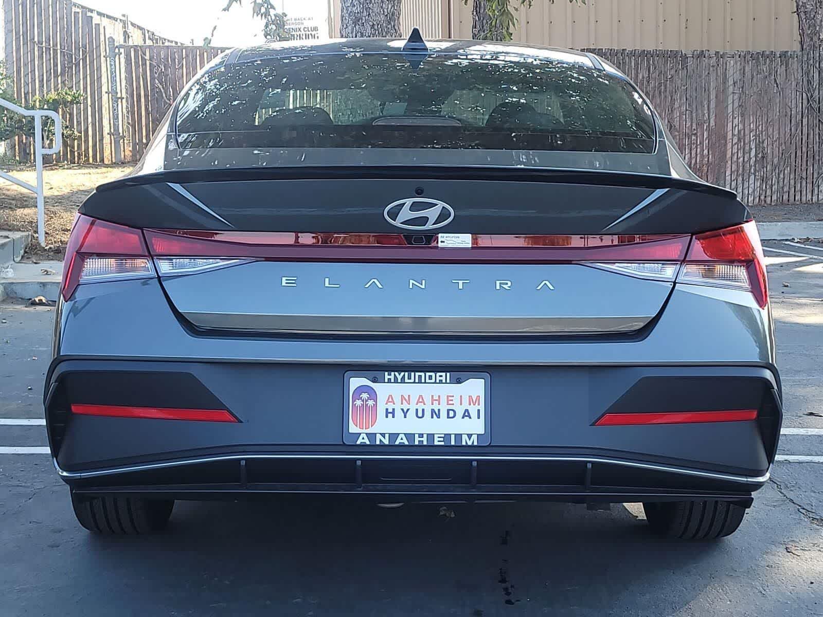 Thumbnail: 2025 Hyundai Elantra - 4