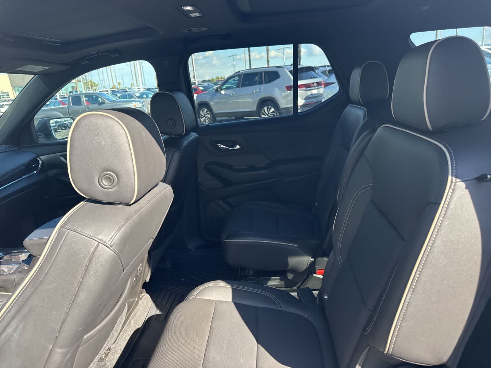 Thumbnail: 2023 Chevrolet Traverse - 10