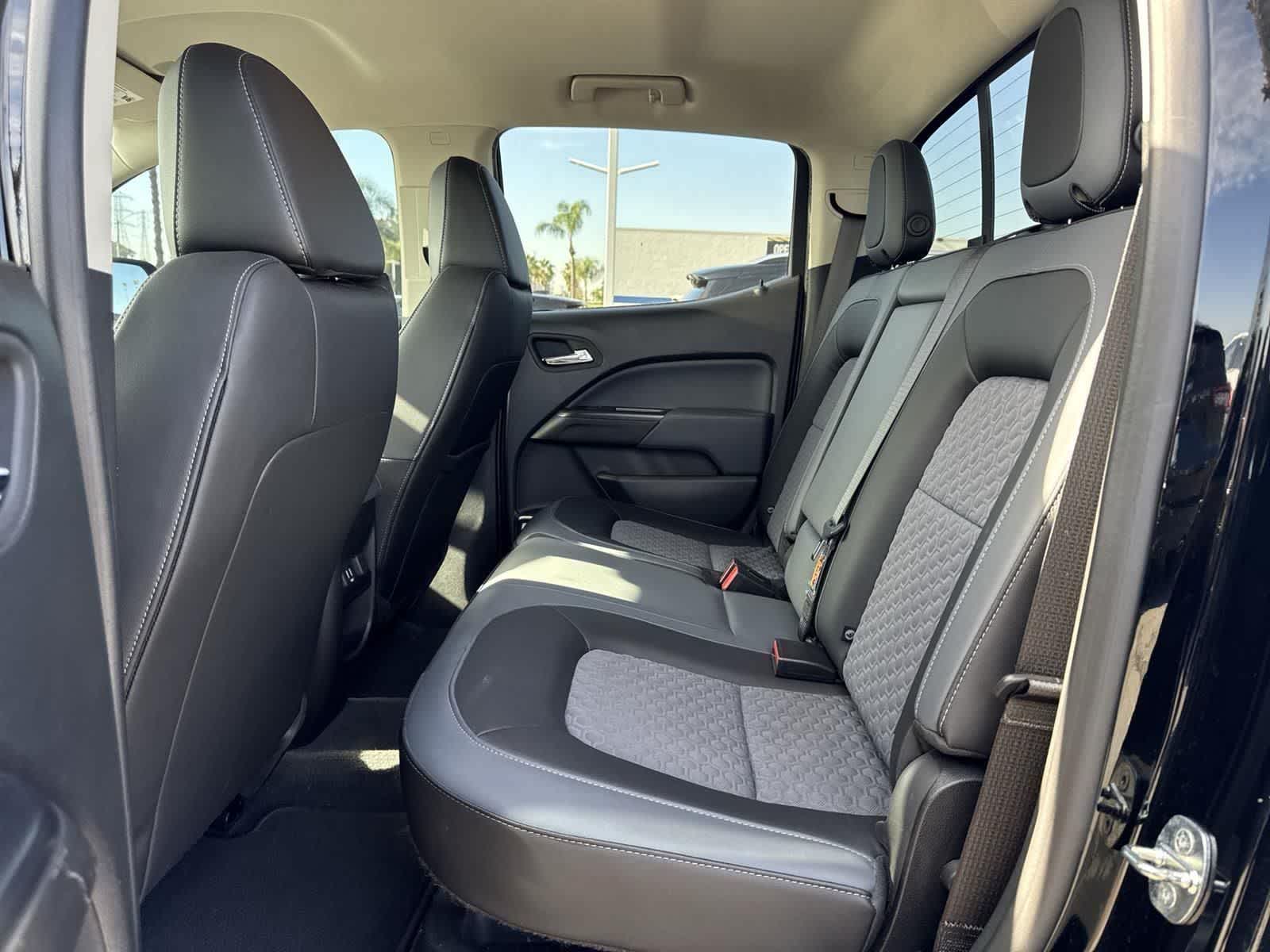 Thumbnail: 2022 Chevrolet Colorado - 19