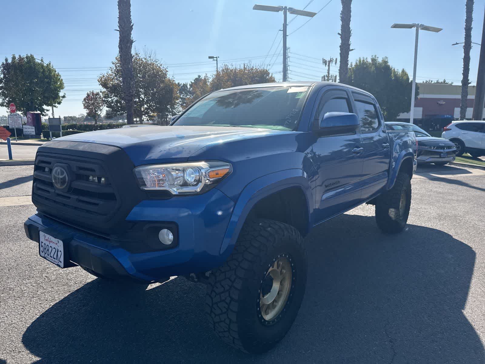 Thumbnail: 2018 Toyota Tacoma - 1