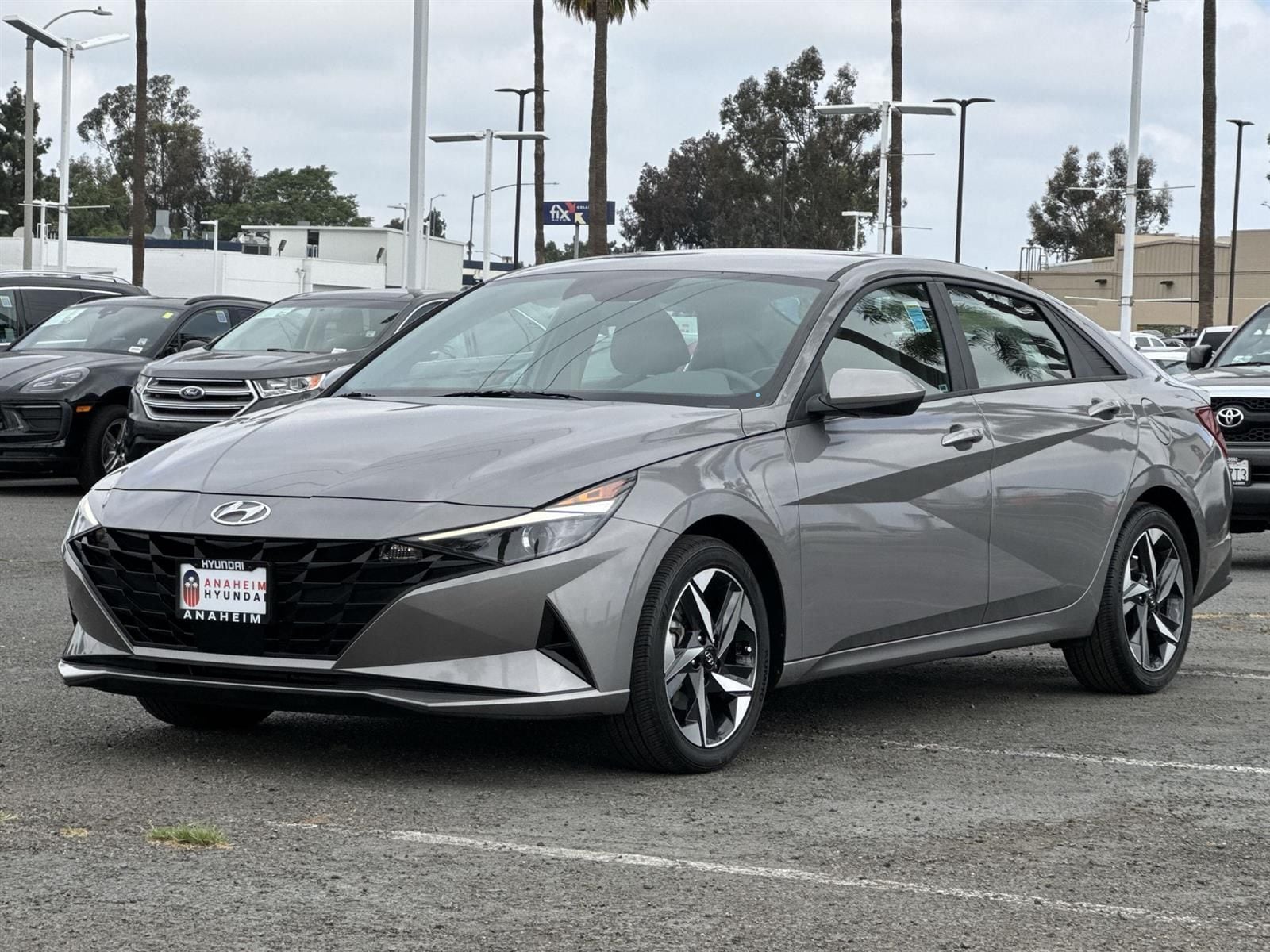 Thumbnail: 2023 Hyundai Elantra - 6
