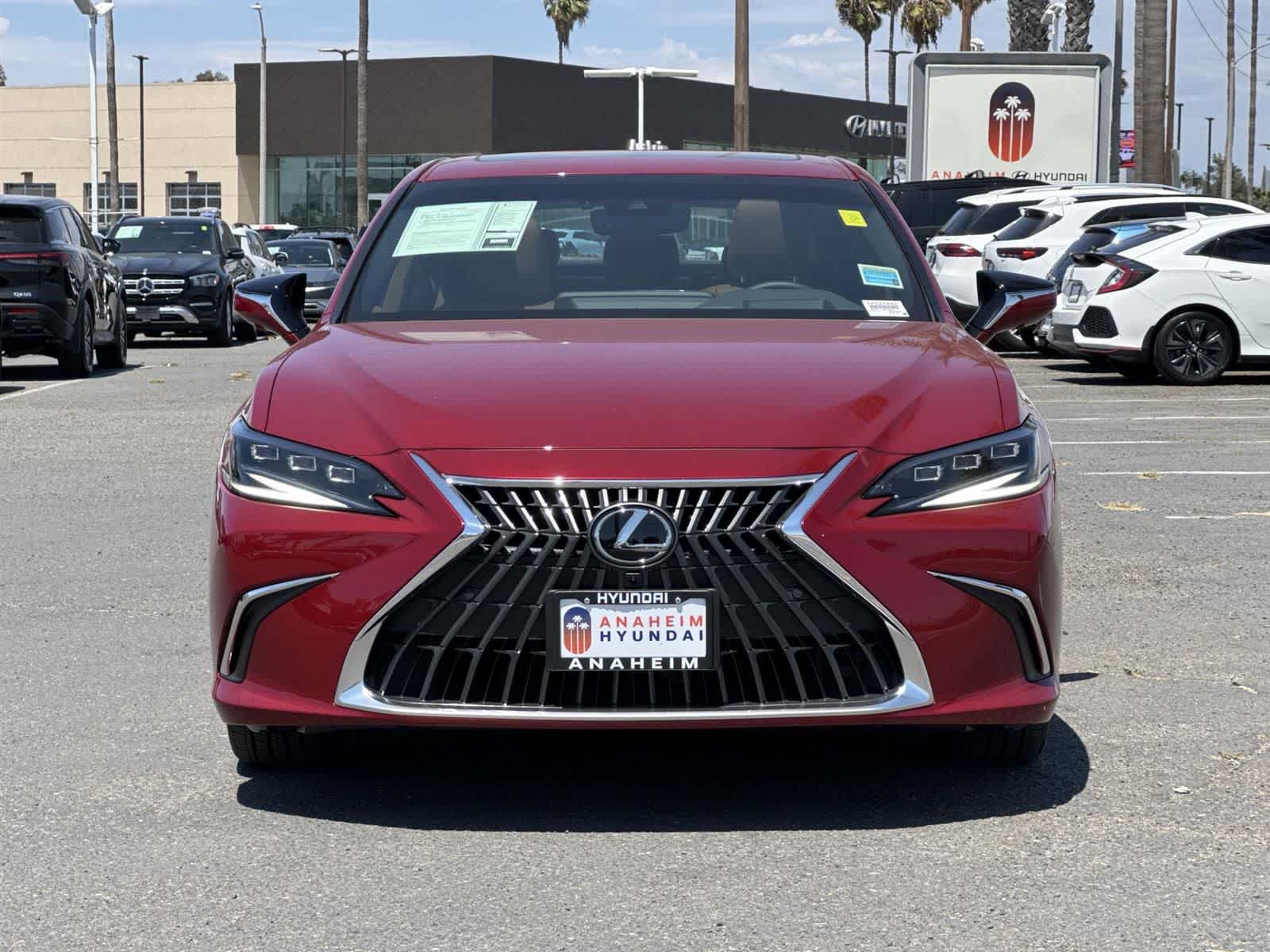 Thumbnail: 2025 Lexus ES - 2