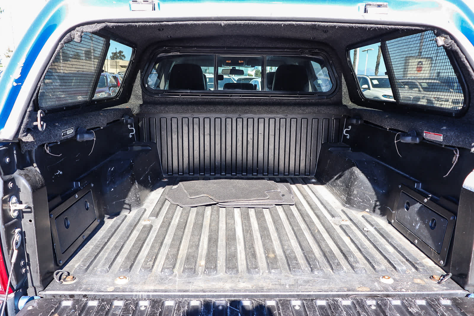 Thumbnail: 2016 Toyota Tacoma - 19