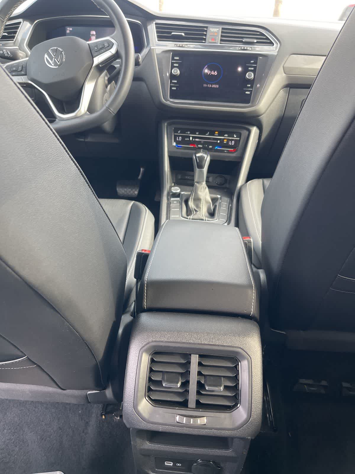 Thumbnail: 2022 Volkswagen Tiguan - 12