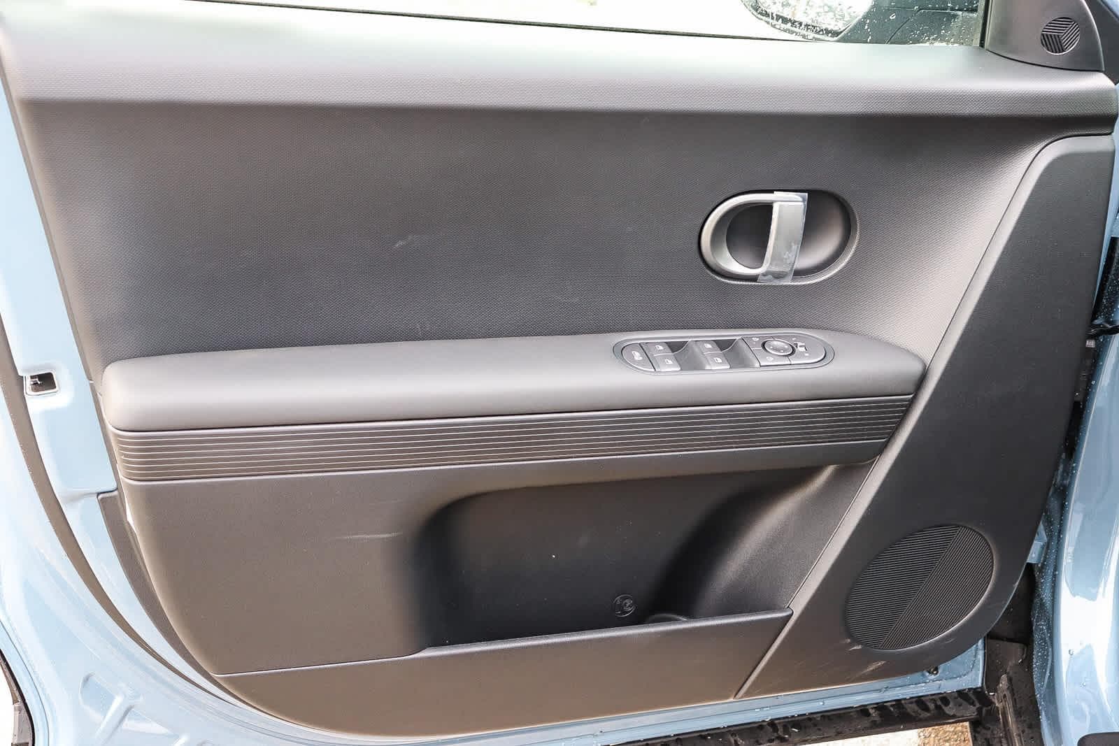 Thumbnail: 2026 Hyundai Ioniq 5 - 22