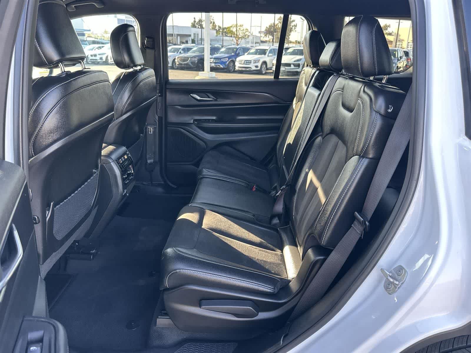 Thumbnail: 2024 Jeep Grand Cherokee L - 26