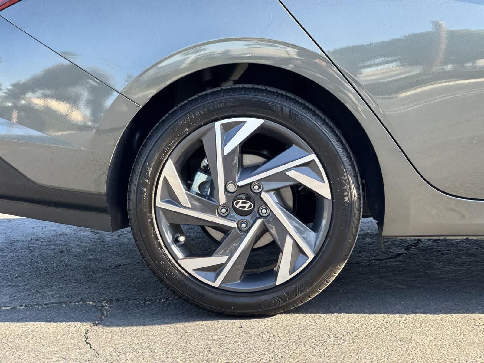 Thumbnail: 2025 Hyundai Elantra - 41