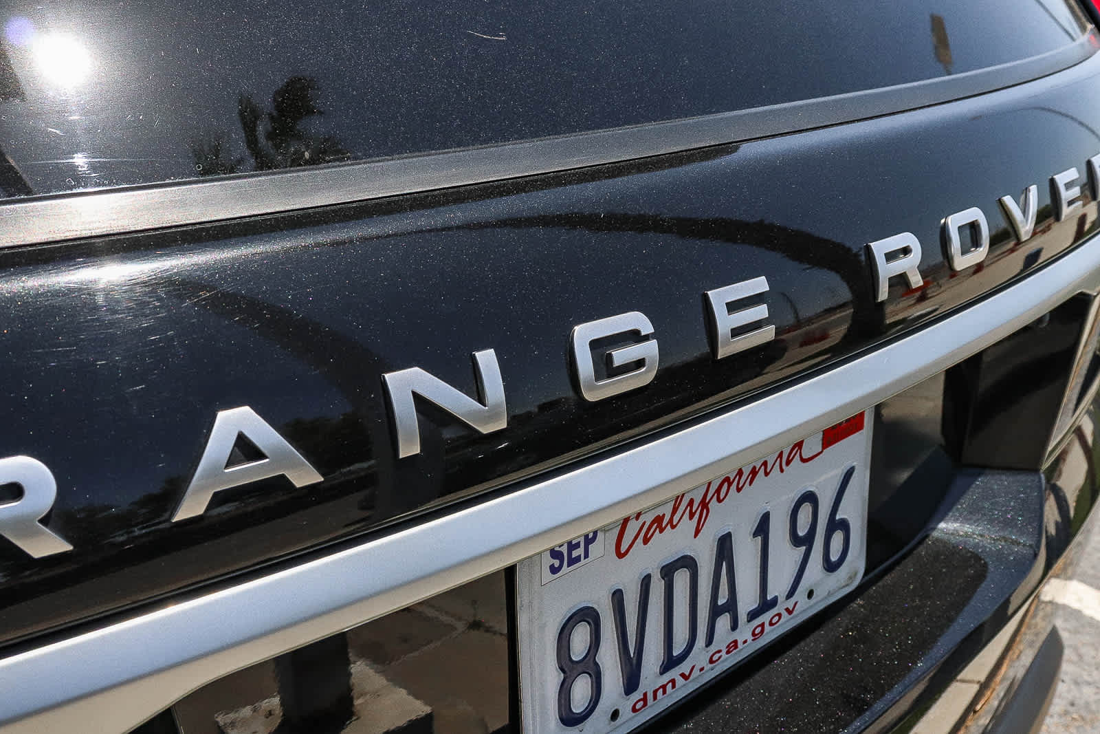 Thumbnail: 2016 Land Rover Range Rover Sport - 18