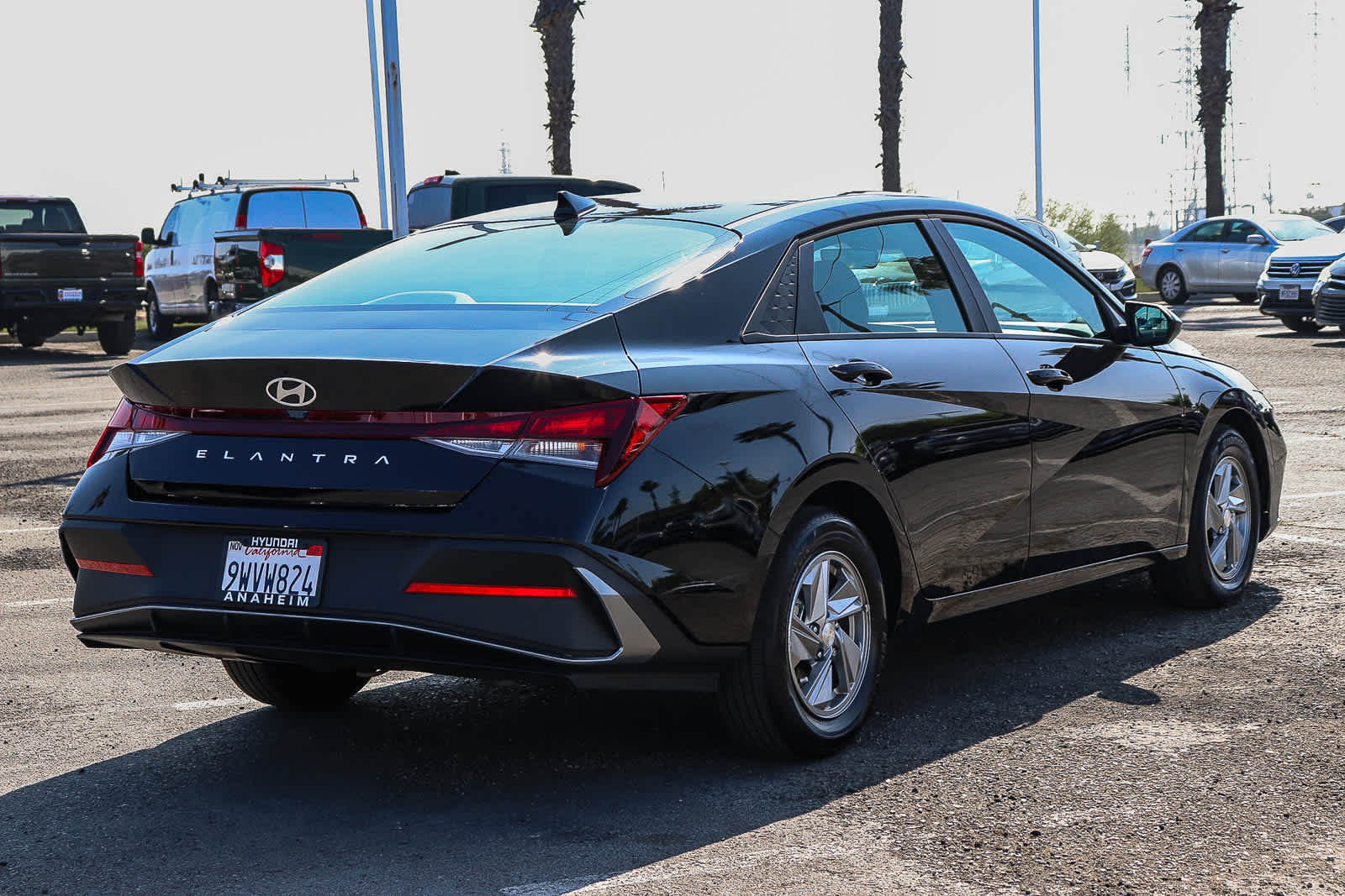 2025 Hyundai Elantra SE photo 5