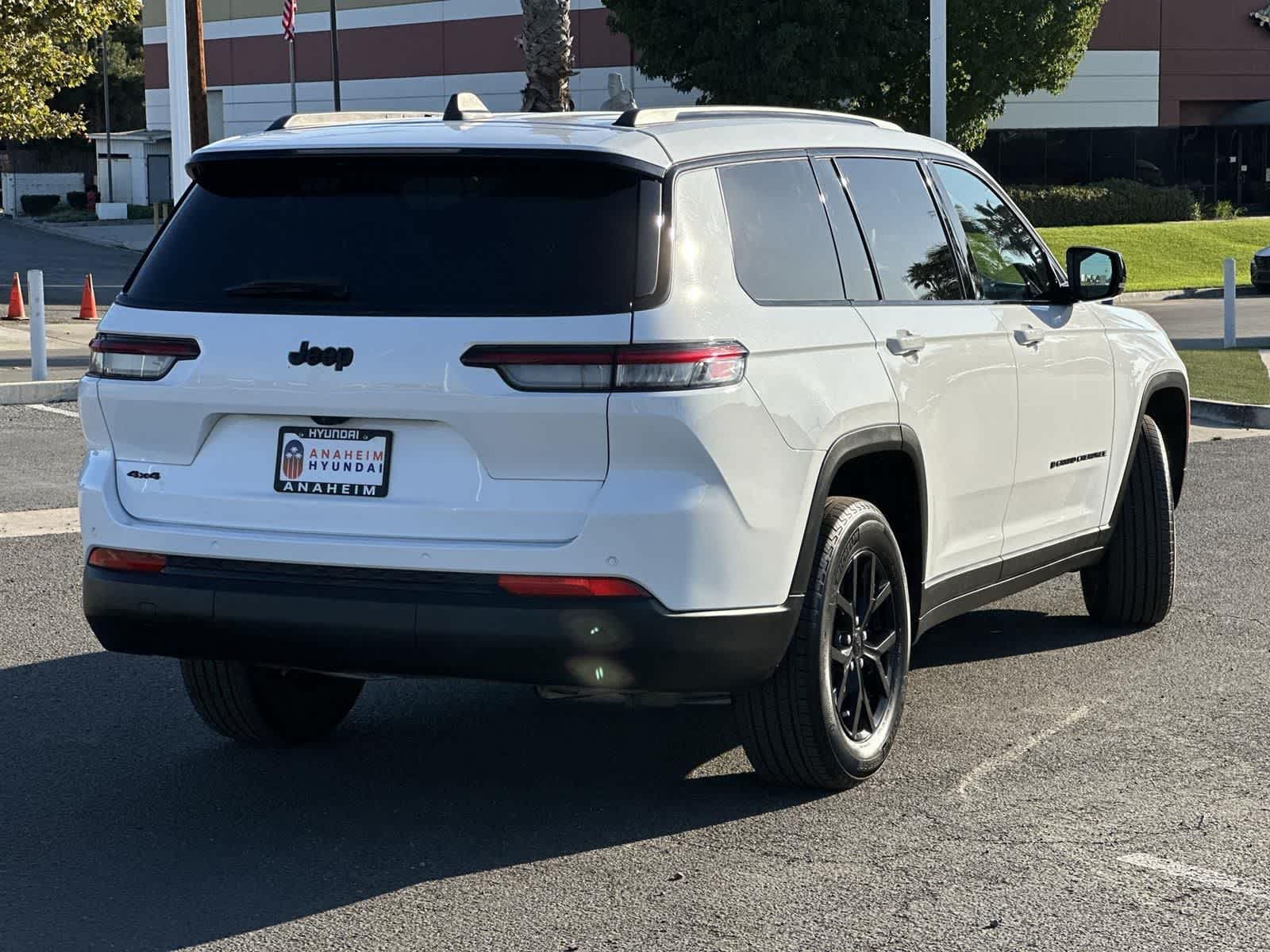 Thumbnail: 2024 Jeep Grand Cherokee L - 4