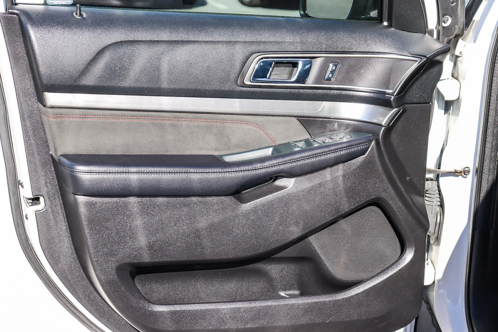 Thumbnail: 2018 Ford Explorer - 22