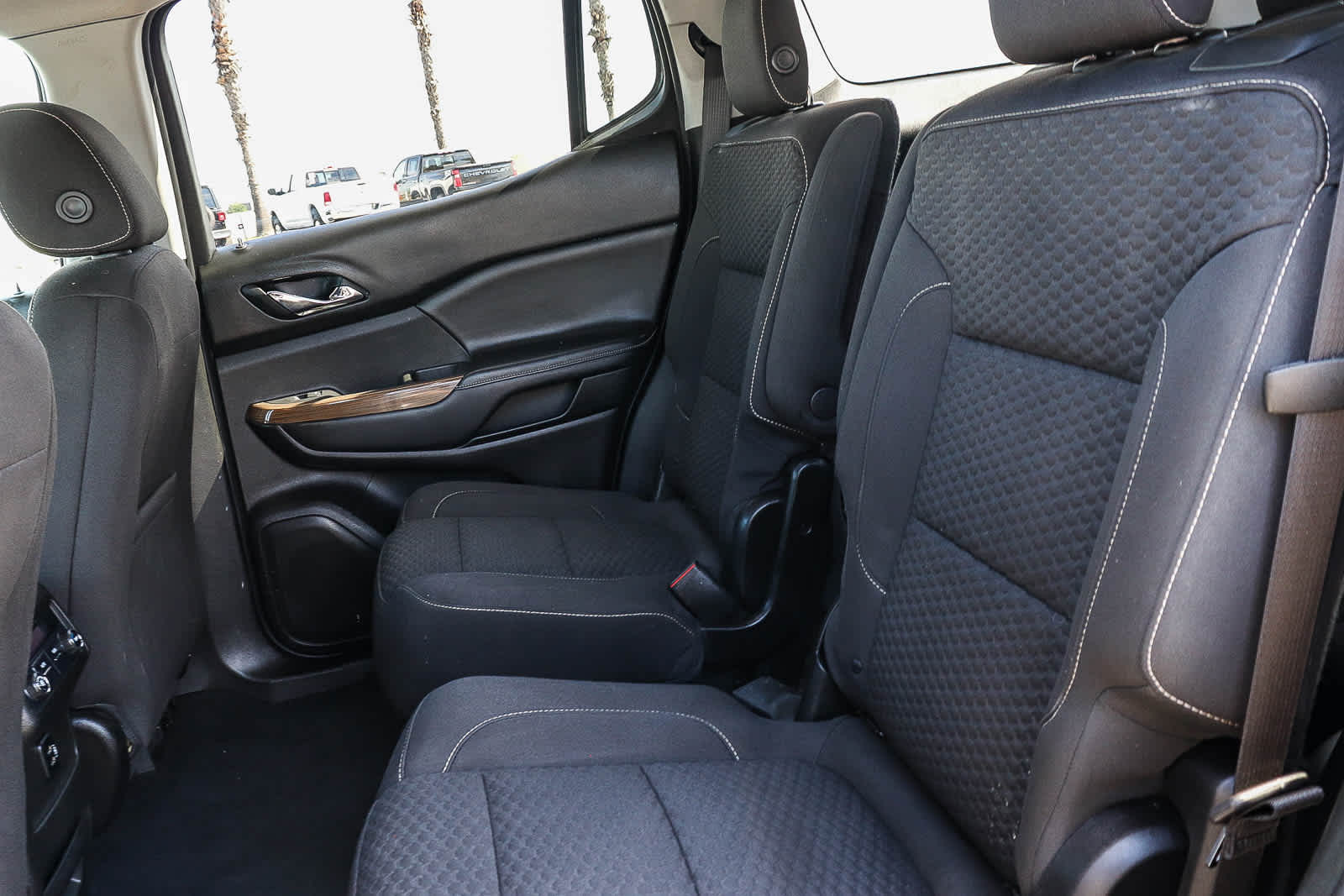 Thumbnail: 2018 GMC Acadia - 22