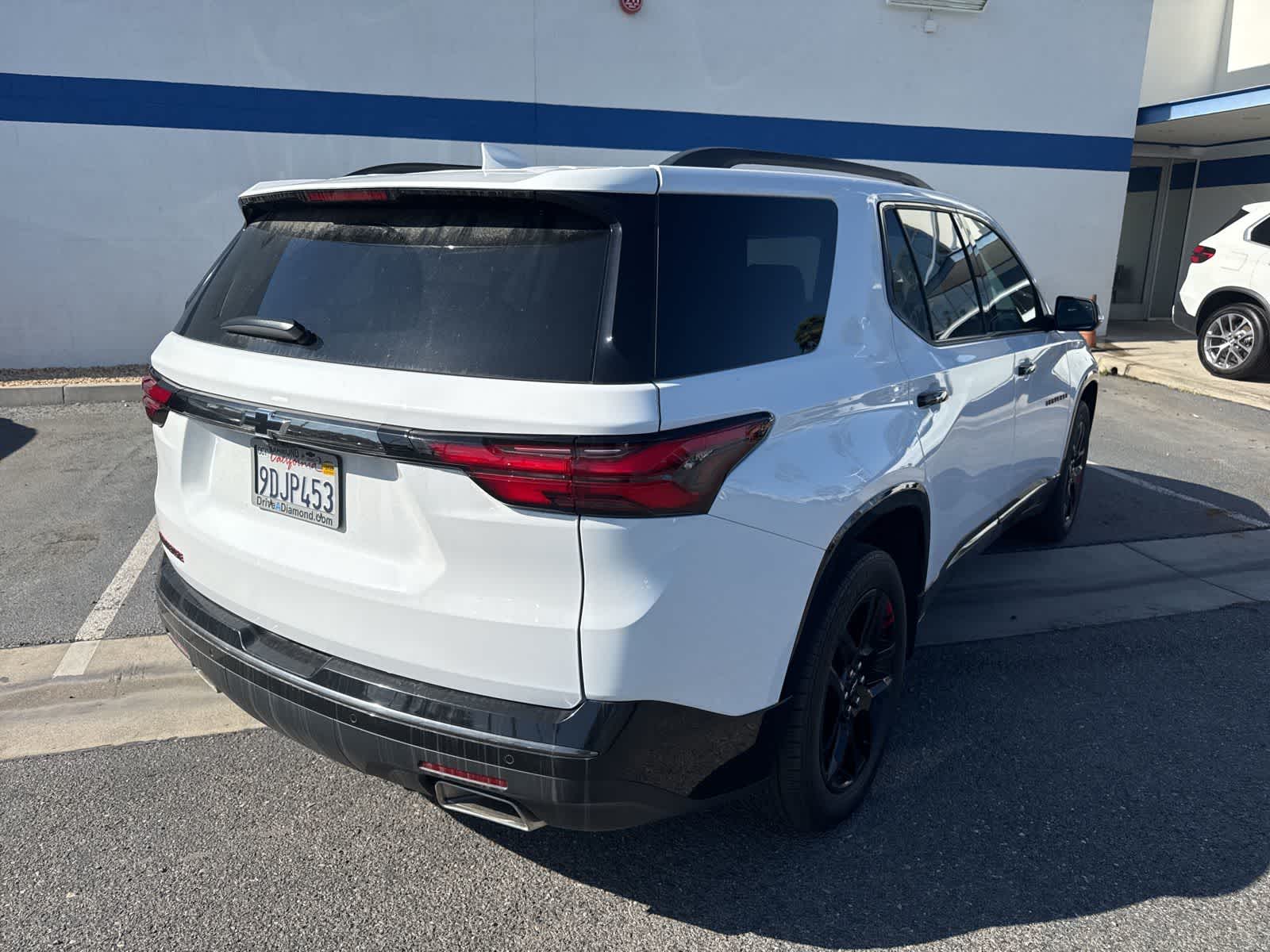 Thumbnail: 2023 Chevrolet Traverse - 3