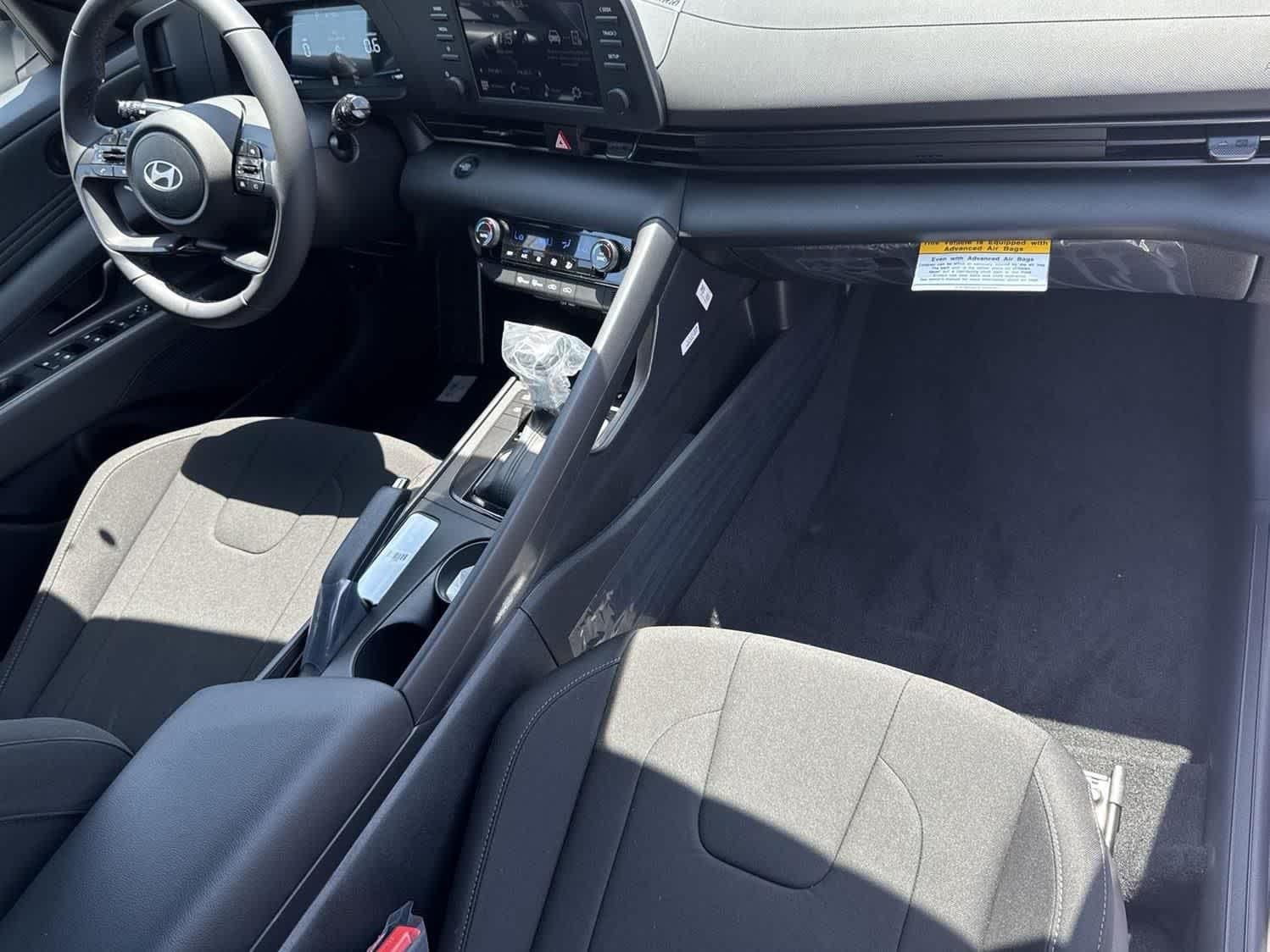 Thumbnail: 2025 Hyundai Elantra - 36