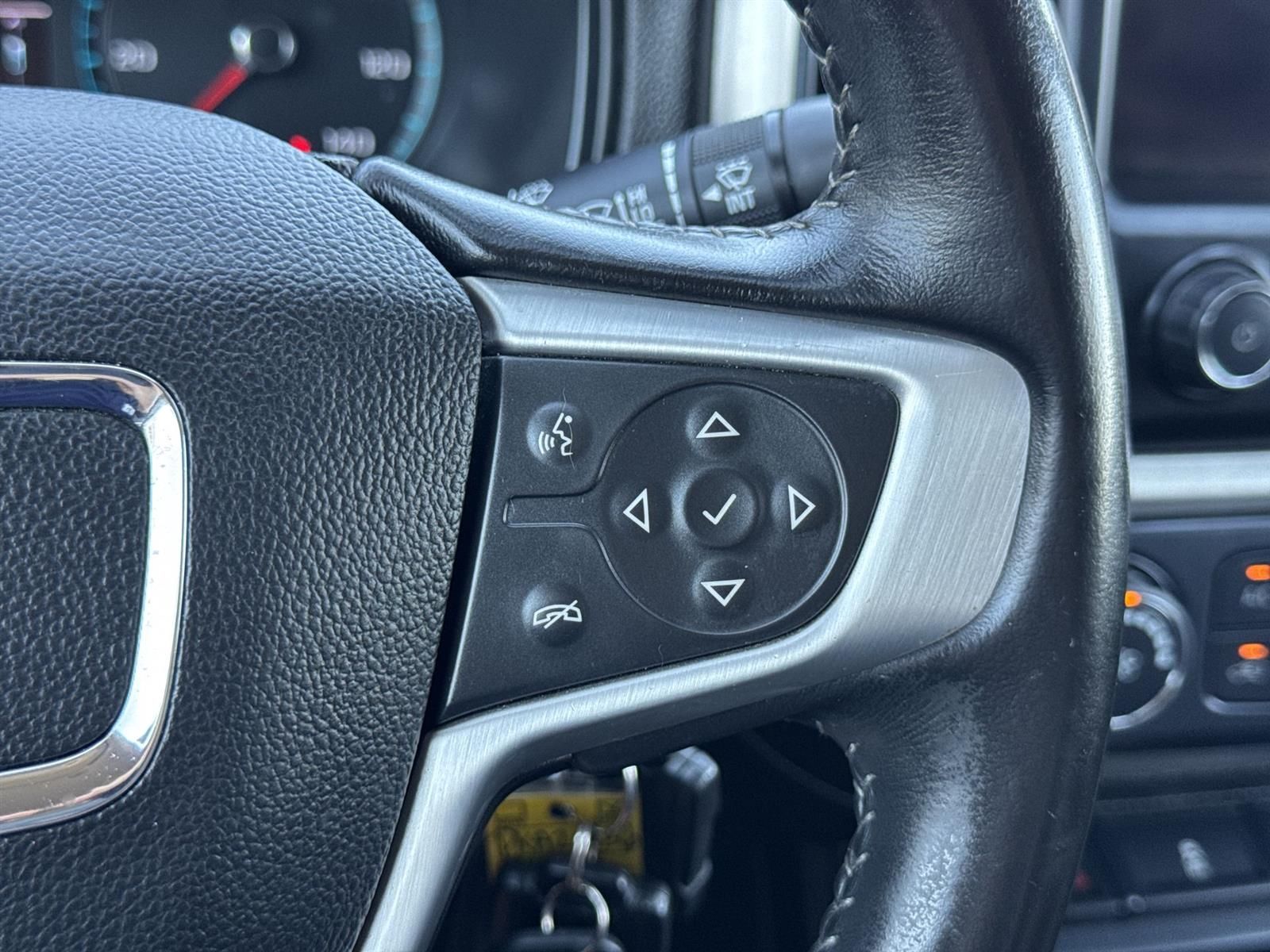 Thumbnail: 2018 GMC Canyon - 11