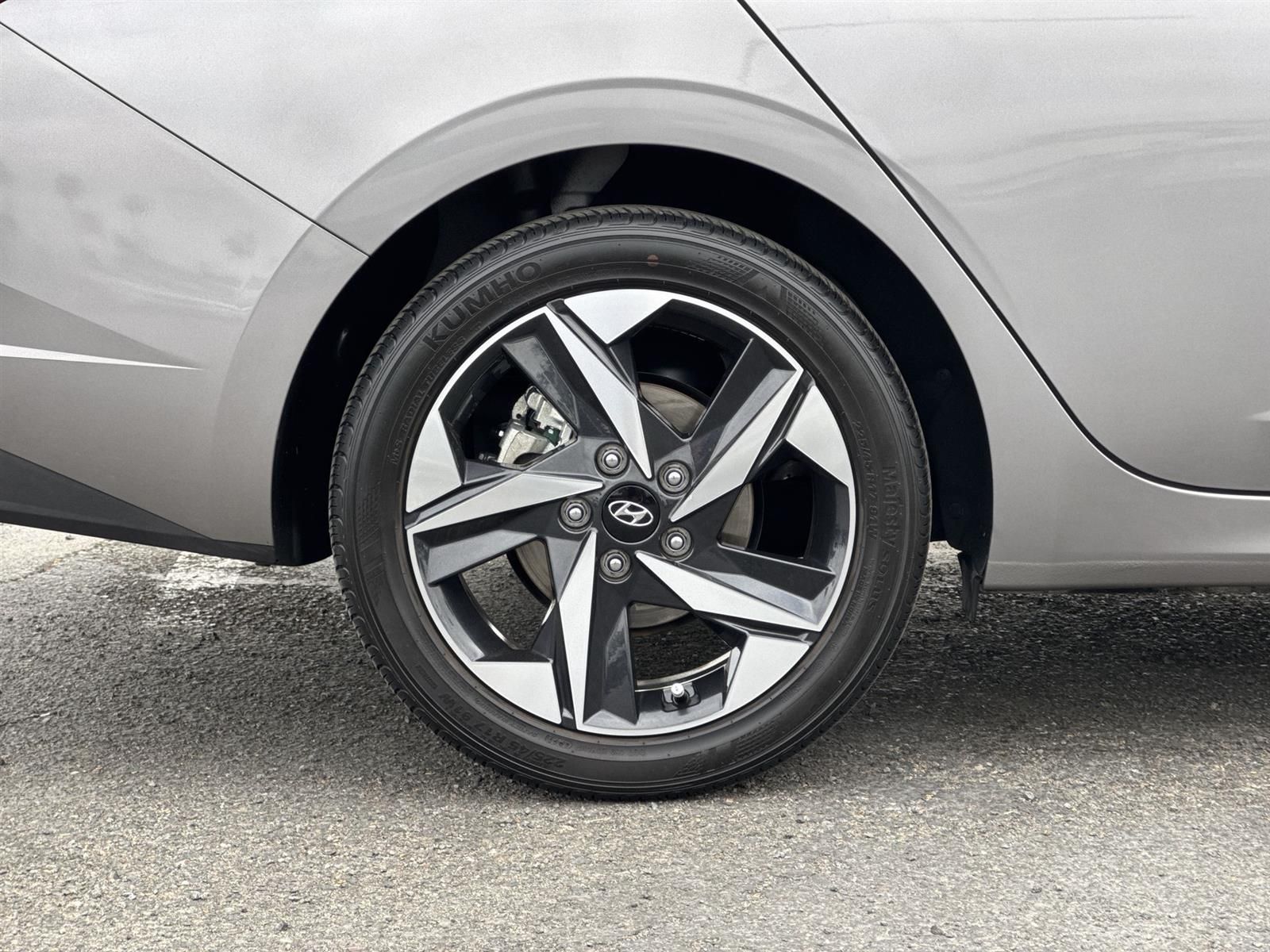 Thumbnail: 2023 Hyundai Elantra - 41