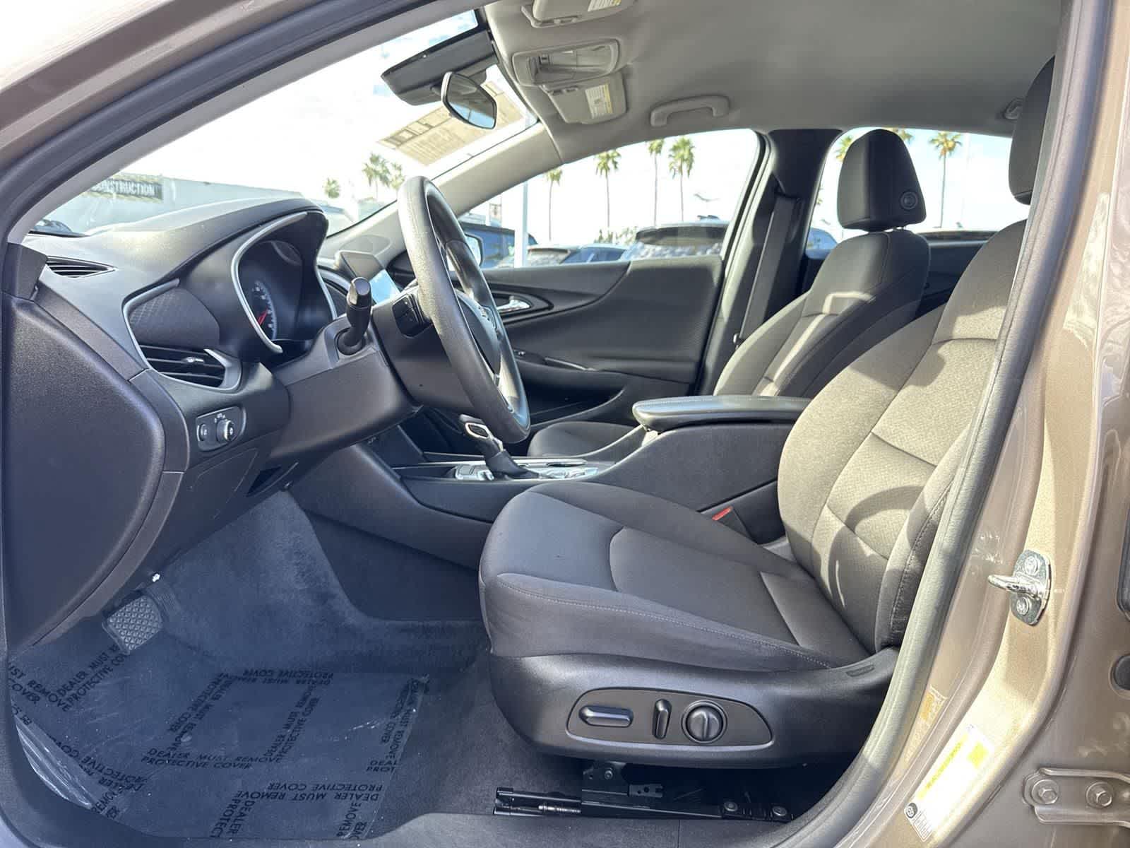 Thumbnail: 2023 Chevrolet Malibu - 20