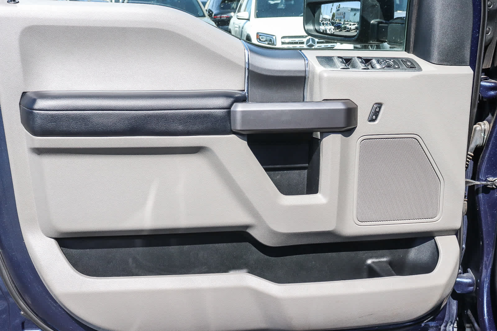 Thumbnail: 2020 Ford Econoline - 27