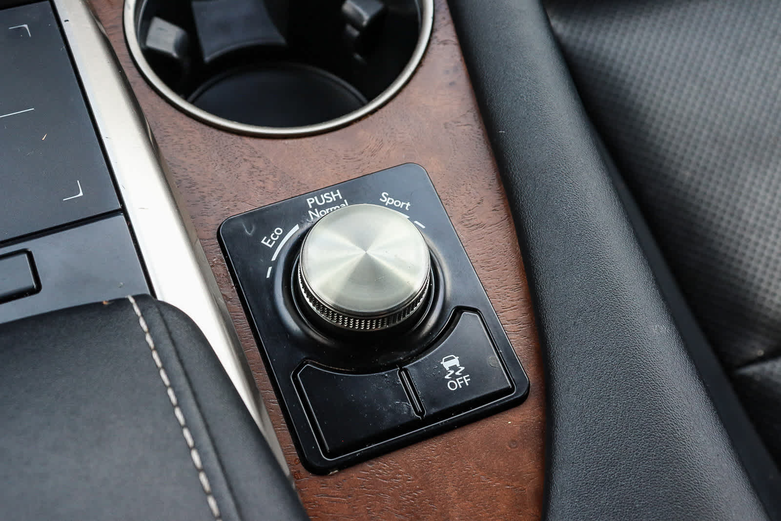 Thumbnail: 2021 Lexus RX - 26