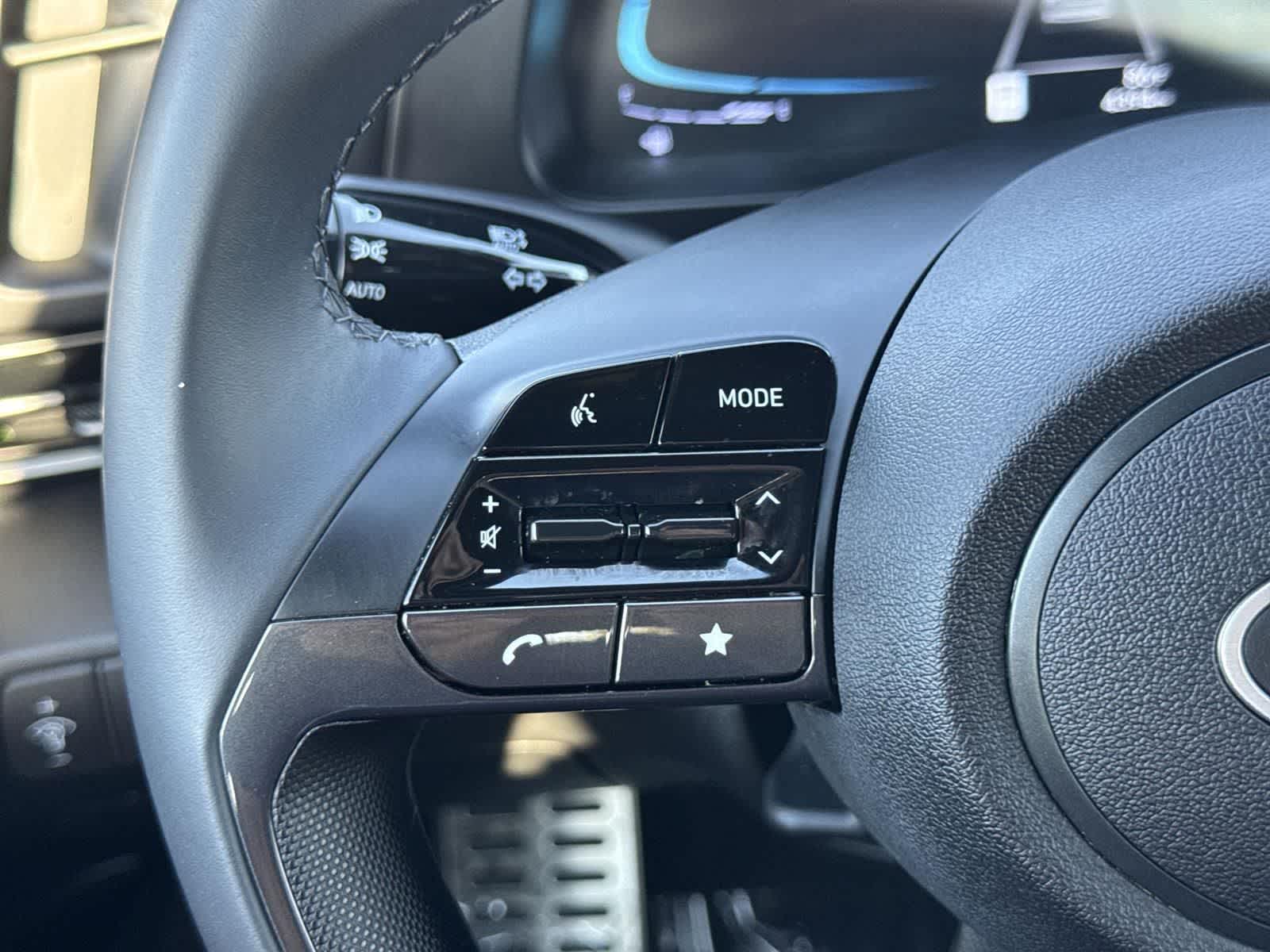 Thumbnail: 2025 Hyundai Elantra - 10