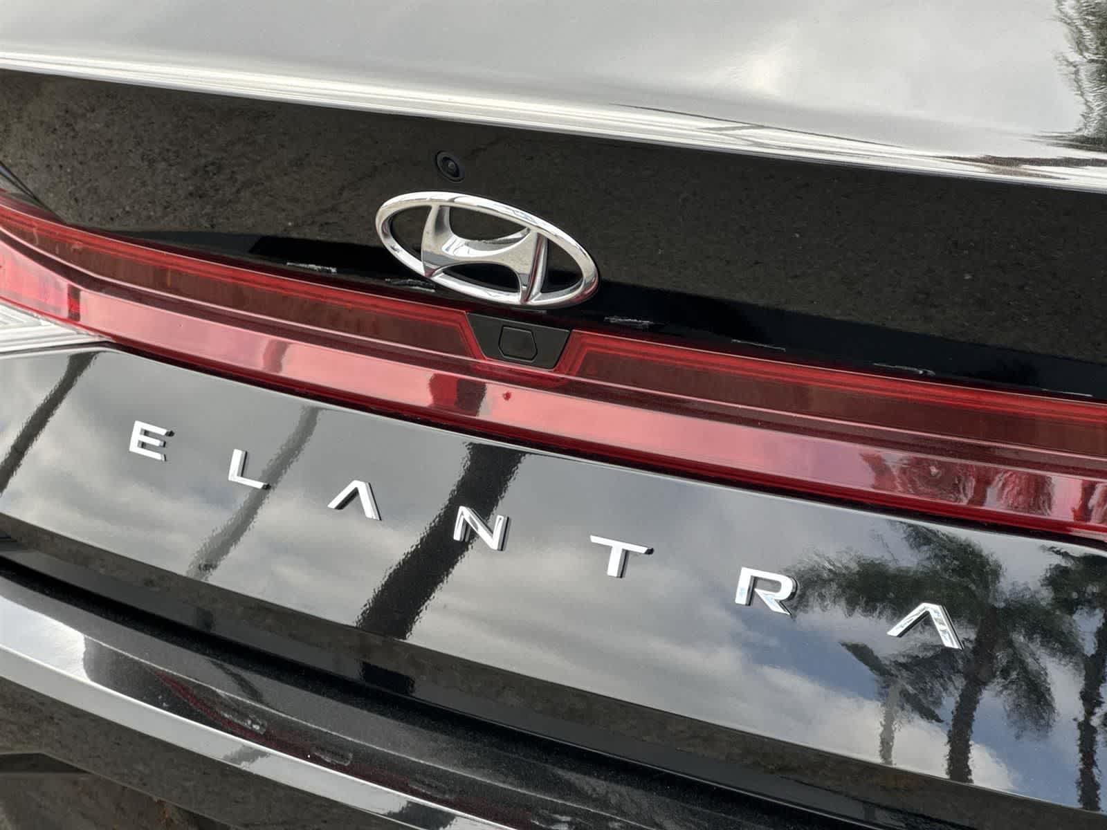 Thumbnail: 2022 Hyundai Elantra - 27