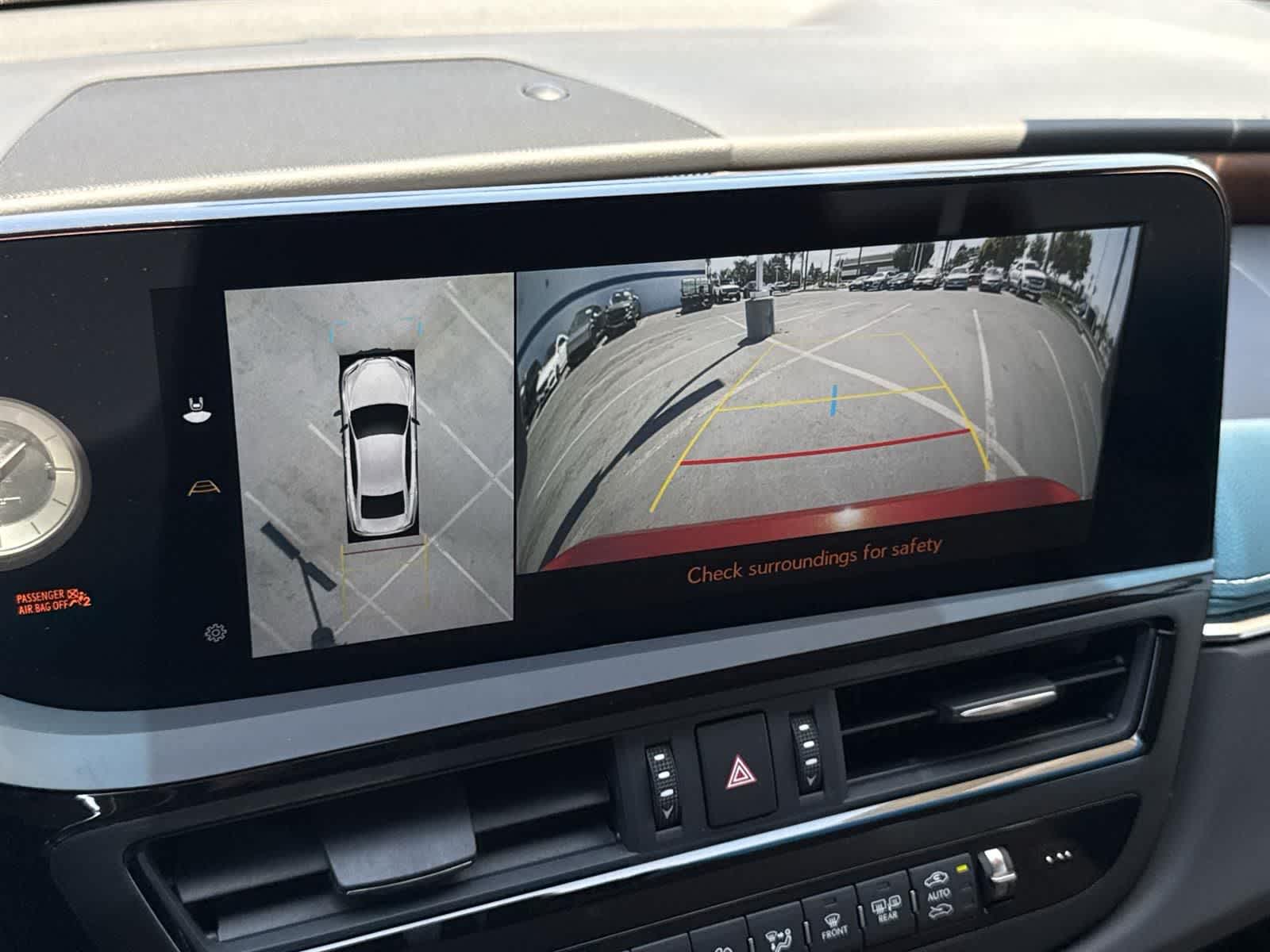 Thumbnail: 2025 Lexus ES - 16