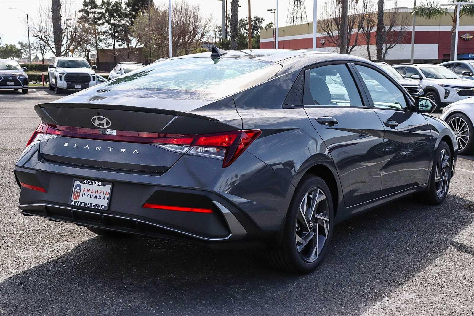 Thumbnail: 2025 Hyundai Elantra - 6