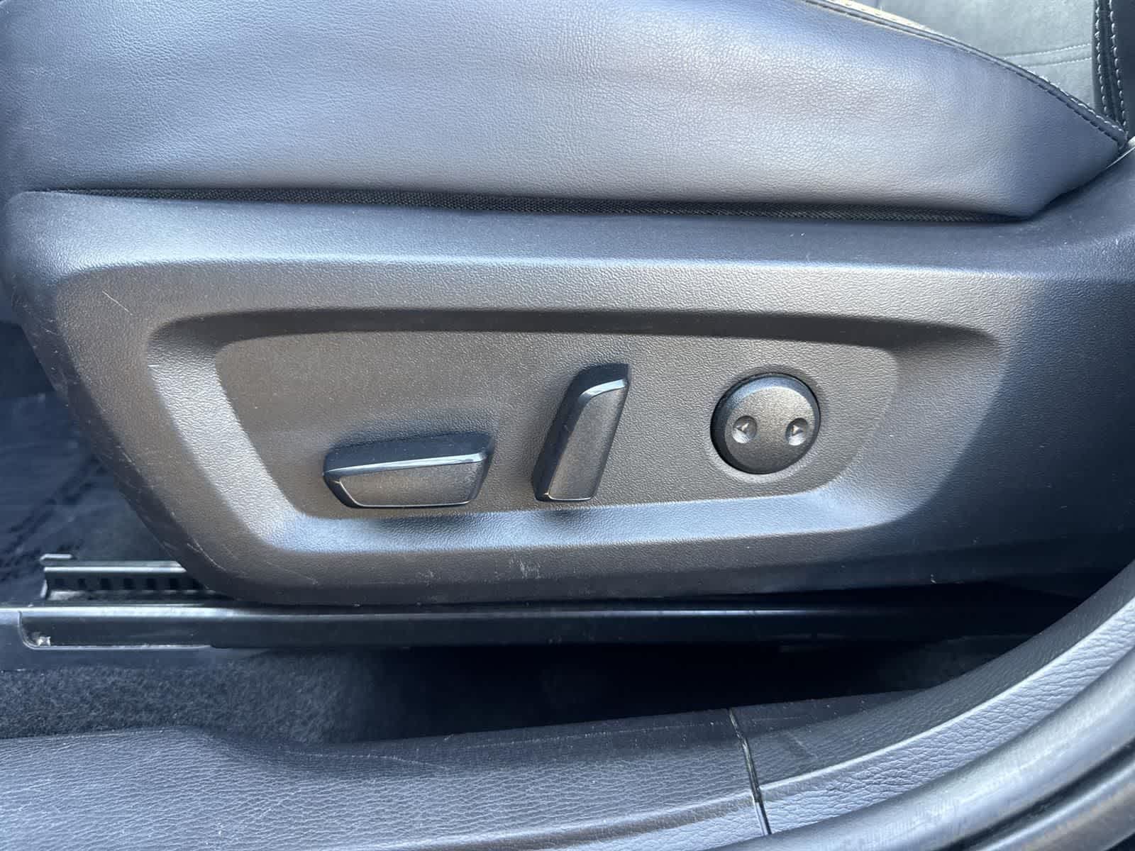 Thumbnail: 2024 Mitsubishi Outlander - 23